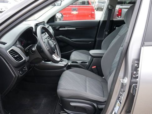 Used 2022 Kia Seltos LX AWD/4WD image 2
