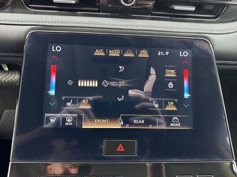 Used 2025 INFINITI QX80 Sensory AWD/4WD image 23