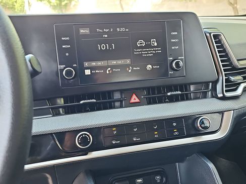 Used 2025 Kia Sportage LX image 19