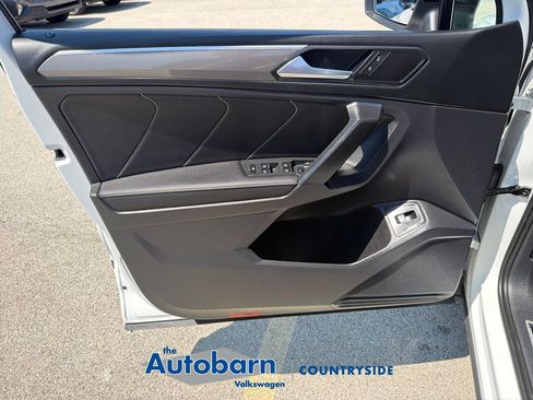 Certified 2023 Volkswagen Tiguan SE R-Line AWD/4WD image 9