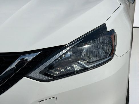 Used 2019 Nissan Sentra SV image 9