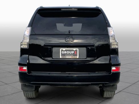 Used 2019 Lexus GX 460 image 4