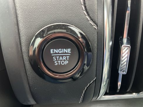 Used 2025 Ford Expedition Platinum image 24