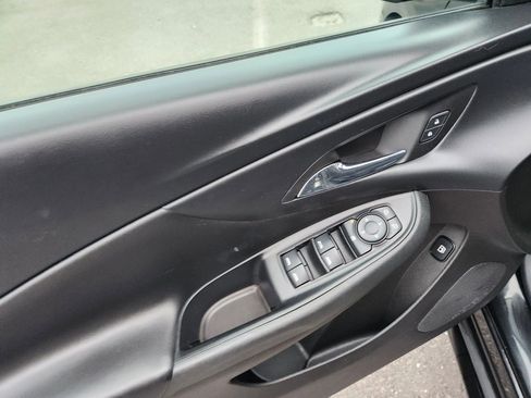 Used 2017 Chevrolet Volt LT w/ Comfort Package image 20