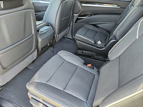 New 2026 Cadillac Escalade ESV Sport w/ LPO, ONYX Package image 20