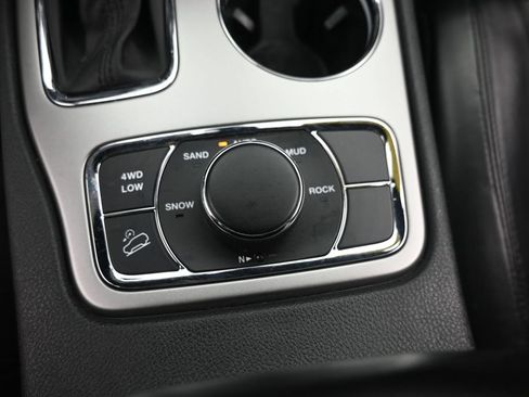 Used 2018 Jeep Grand Cherokee Limited w/ Luxury Group II AWD/4WD image 20