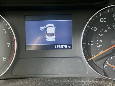 Used 2021 Kia Forte LXS FWD image 18