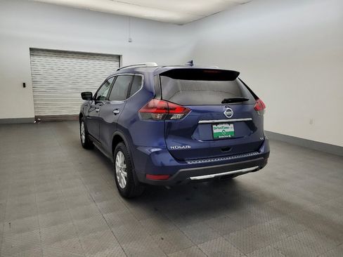 Used 2018 Nissan Rogue SV FWD image 5