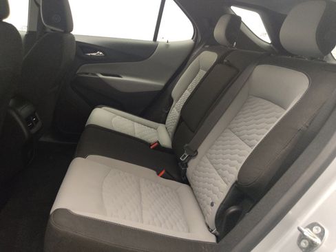 Used 2018 Chevrolet Equinox LS FWD image 18