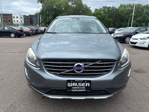 Used 2016 Volvo XC60 T5 Premier w/ Climate Package AWD/4WD image 2