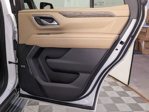 Used 2024 Chevrolet Tahoe Premier RWD image 41