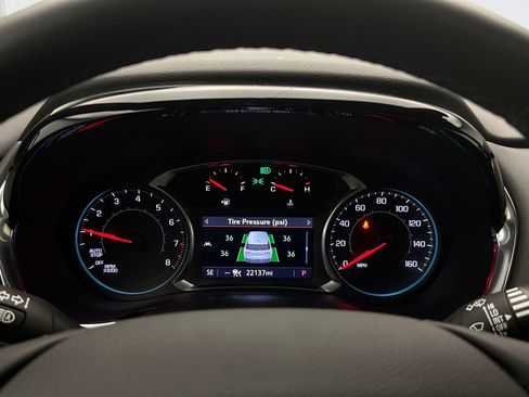 Used 2023 Chevrolet Traverse RS AWD/4WD image 13