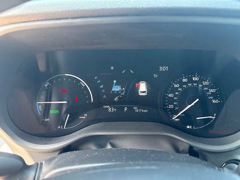 Used 2025 Toyota Sienna LE FWD image 15