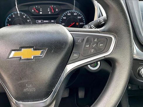 Used 2018 Chevrolet Equinox LT image 21