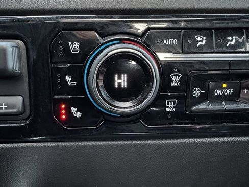 Certified 2024 Chevrolet Silverado 2500 High Country w/ High Country Premium Package image 12