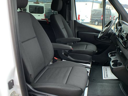 Used 2020 Mercedes-Benz Sprinter 3500 image 17