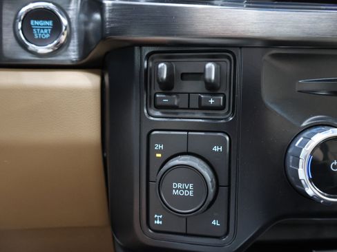 Used 2024 Ford F250 Lariat w/ Lariat Ultimate Package AWD/4WD image 52