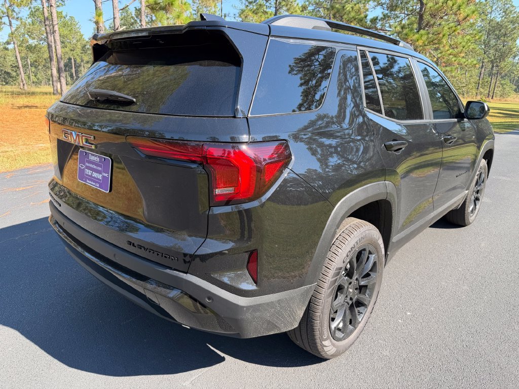 New 2027 GMC Terrain Elevation w/ Elevation Premium Package FWD image 5