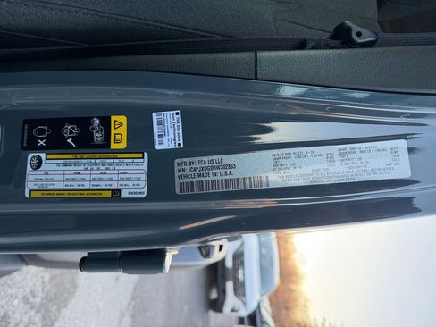 Used 2024 Jeep Wrangler Sport S image 20