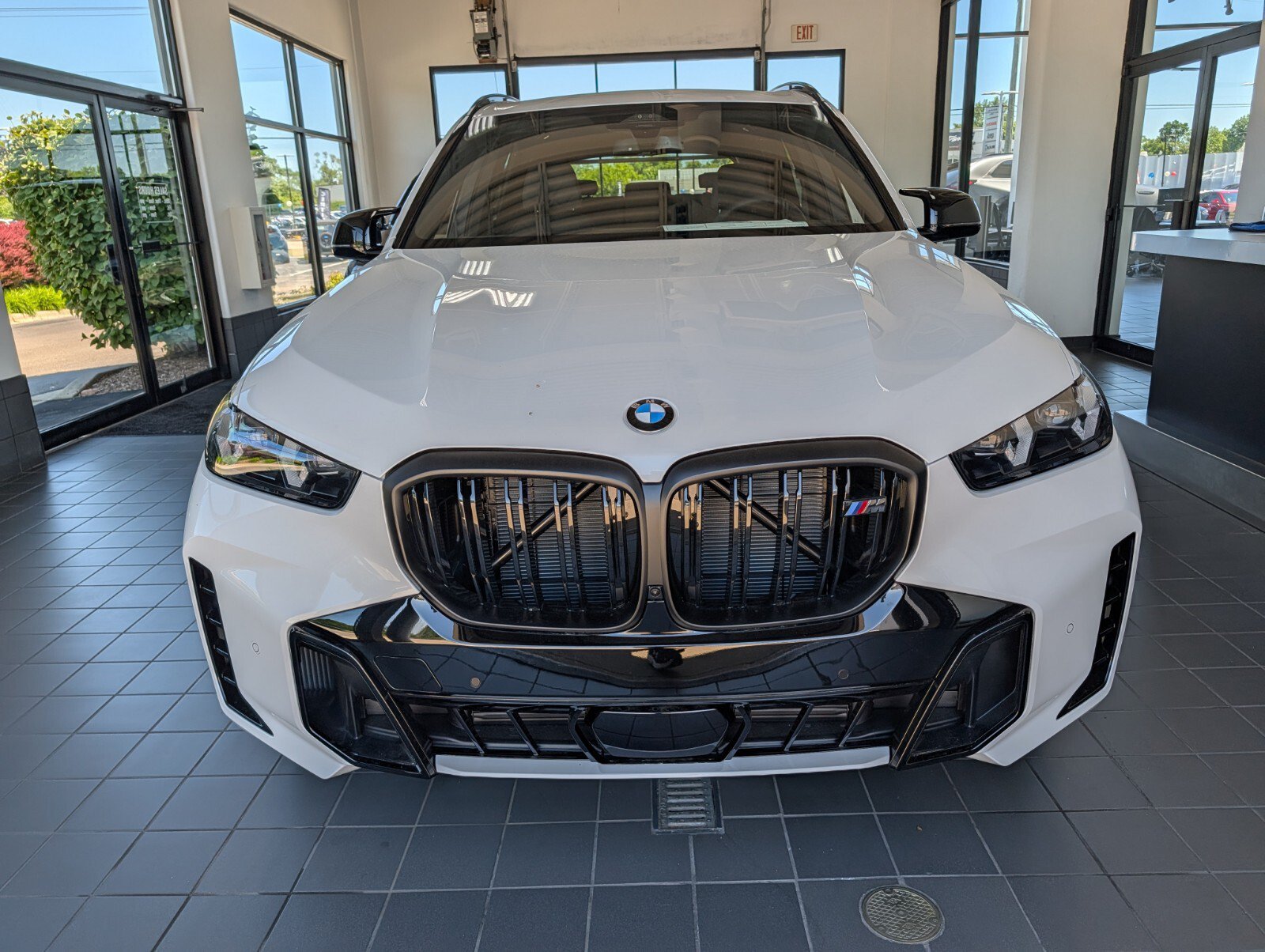 New 2026 BMW X5 M60i w/ Climate Comfort Package AWD/4WD image 8