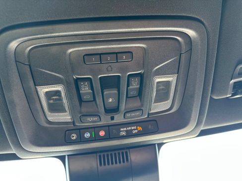 Used 2022 Chevrolet Silverado 1500 High Country w/ Z71 Off-Road Package AWD/4WD image 92