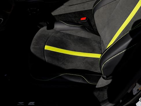 Used 2023 Aston Martin V8 Vantage Coupe image 51