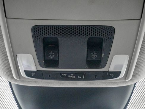 Used 2023 Honda Pilot Elite image 29
