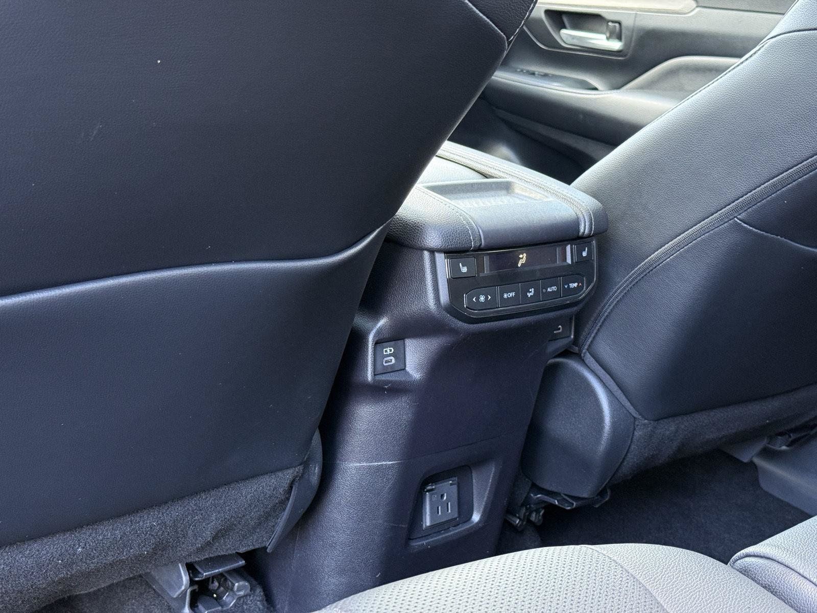 Used 2024 Toyota Grand Highlander FWD image 27