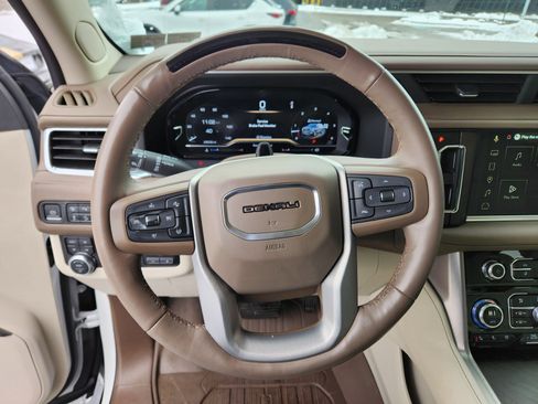 Used 2023 GMC Yukon XL Denali w/ Denali Reserve Package image 20
