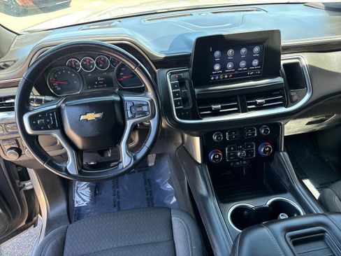 Used 2022 Chevrolet Suburban LS image 24