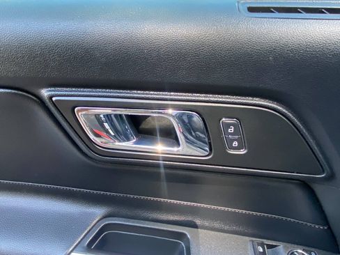 Used 2015 Ford Mustang GT Premium RWD image 18