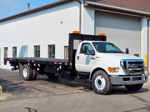 Used 2015 Ford F650 2WD Regular Cab Super Duty image 2