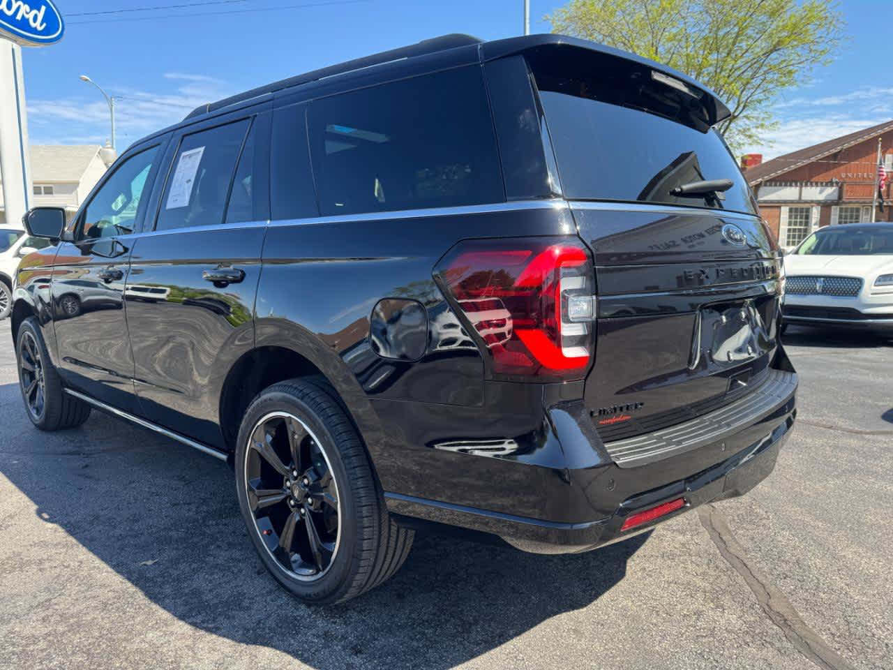Used 2024 Ford Expedition Limited AWD/4WD image 15