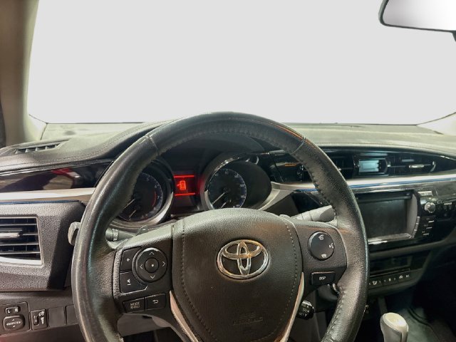 Used 2015 Toyota Corolla S FWD image 11