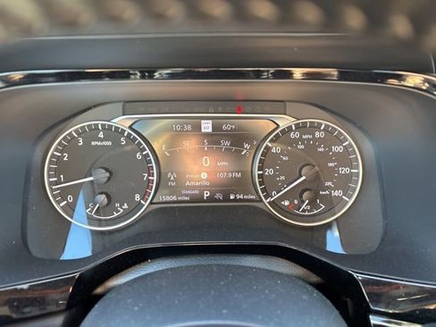 Used 2025 Nissan Pathfinder SL image 13