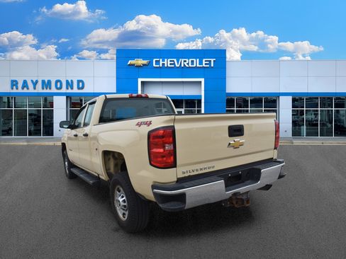 Used 2018 Chevrolet Silverado 2500 W/T w/ Snow Plow Prep Package AWD/4WD image 5