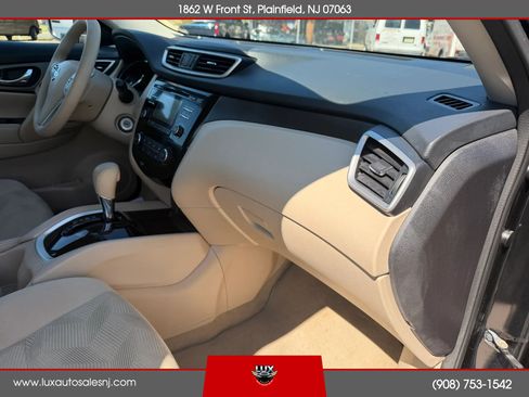Used 2014 Nissan Rogue S AWD/4WD image 35