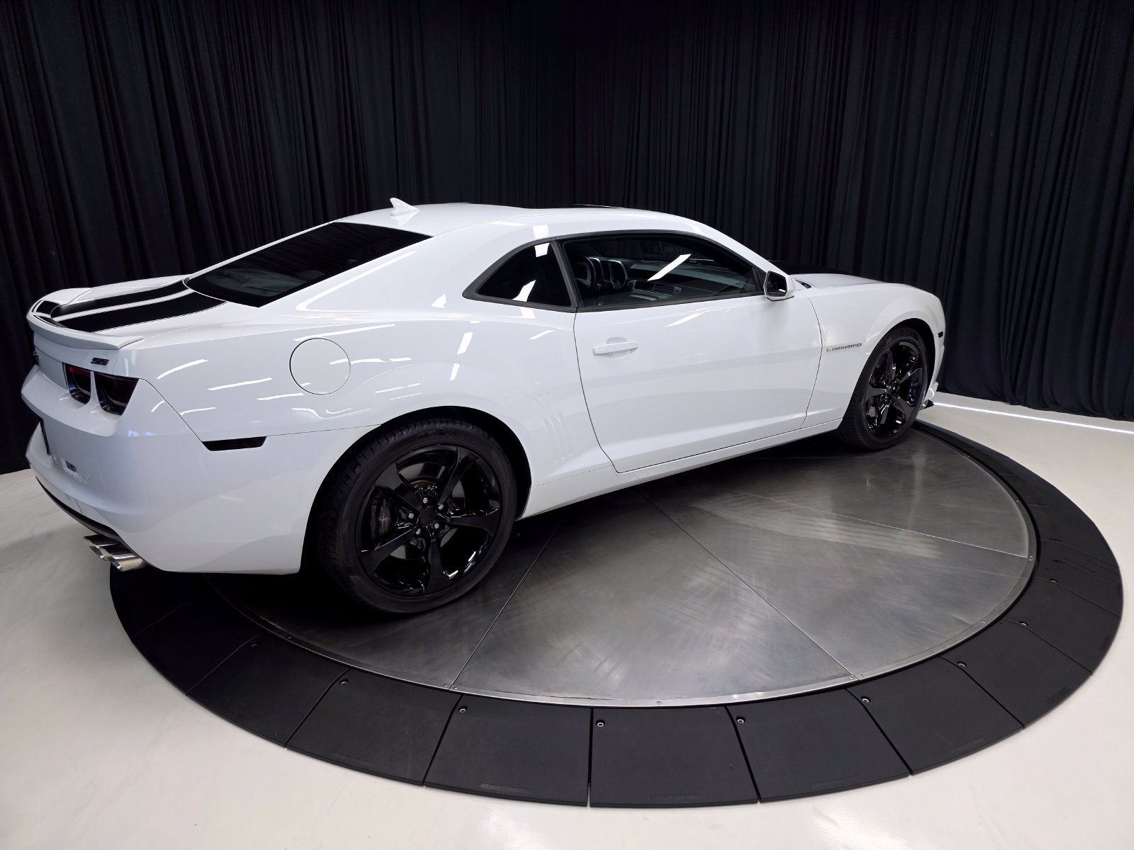 Used 2013 Chevrolet Camaro SS w/ RS Package RWD image 12