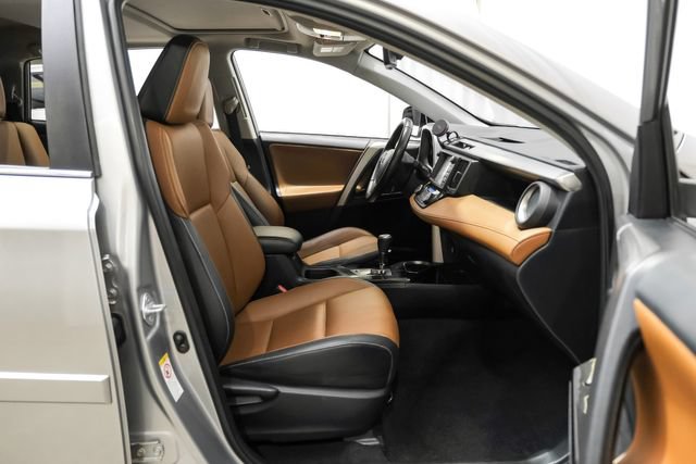 Used 2017 Toyota RAV4 Limited AWD/4WD image 32