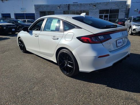 Used 2023 Honda Civic Sport image 3