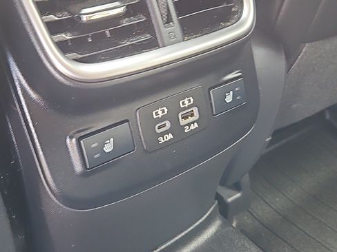 Used 2023 Subaru Outback Limited AWD/4WD image 16