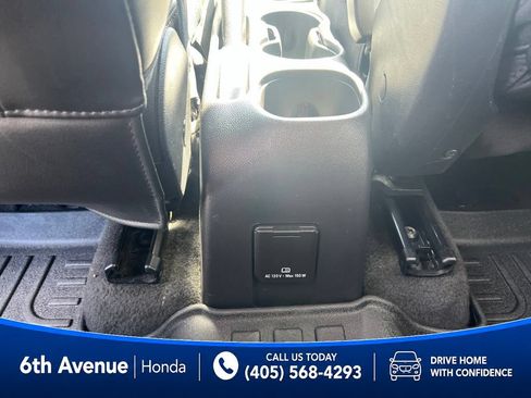 Used 2019 Chevrolet Trax LT w/ LT Convenience Package AWD/4WD image 19