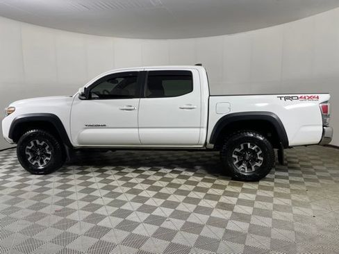 Used 2023 Toyota Tacoma TRD Off-Road AWD/4WD image 5
