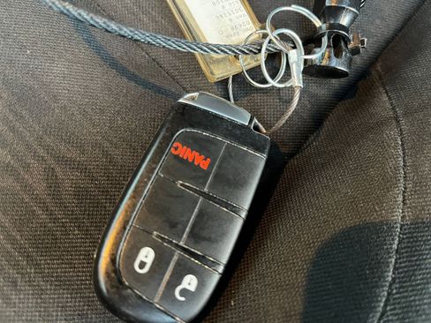 Used 2023 Dodge Durango SXT image 22