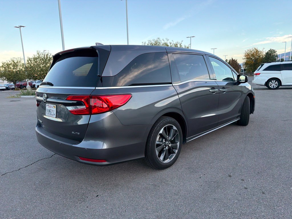 Used 2024 Honda Odyssey Elite image 5