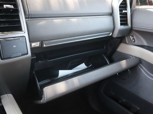 Used 2019 Ford Expedition Max XLT w/ Equipment Group 202A AWD/4WD image 38
