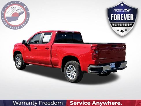Used 2025 Chevrolet Silverado 1500 LT w/ Z71 Off-Road Package AWD/4WD image 7