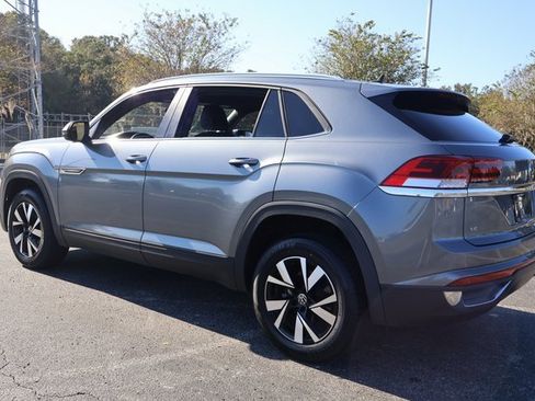 Certified 2023 Volkswagen Atlas Cross Sport SE image 5