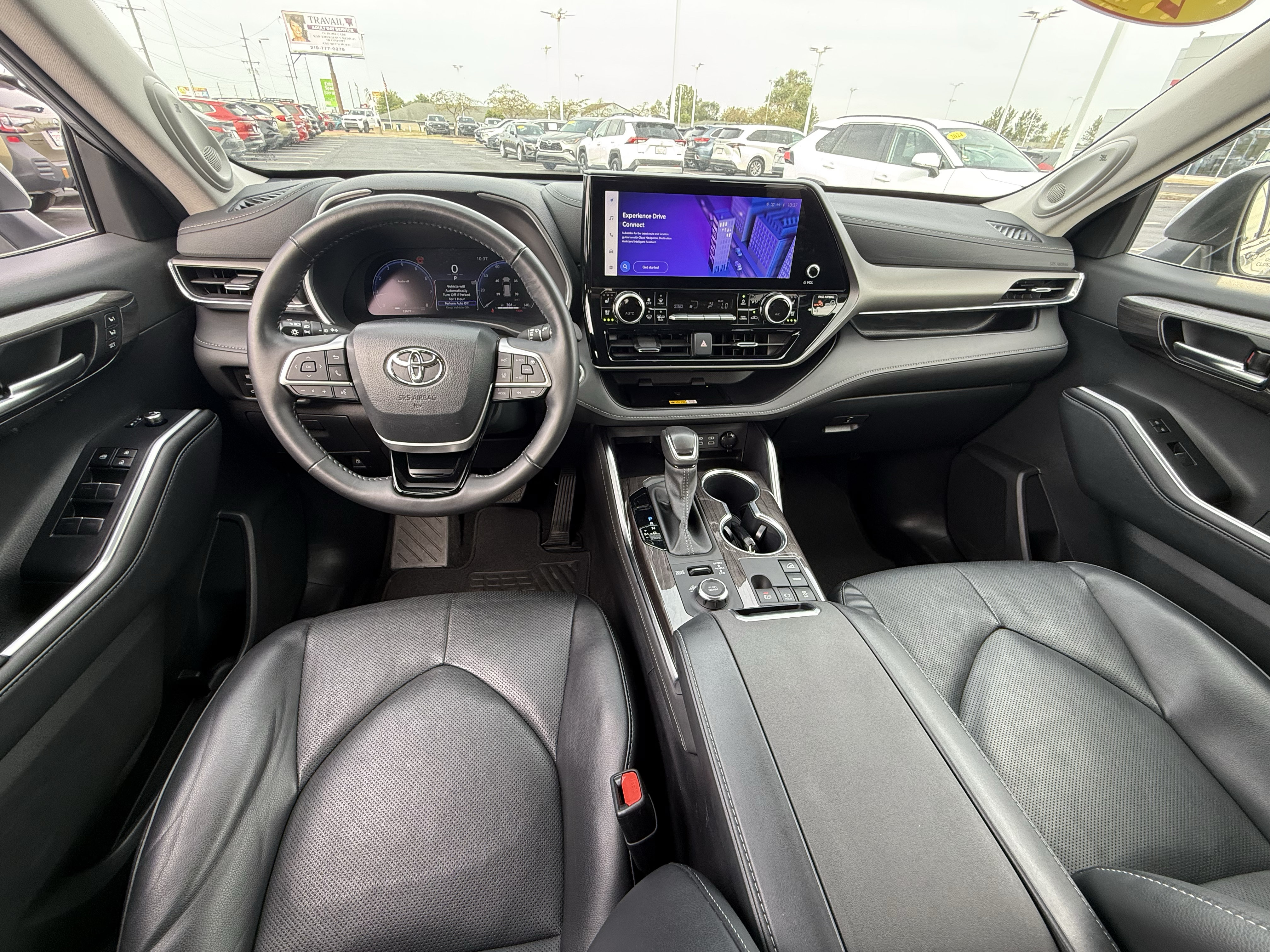 Used 2024 Toyota Highlander Limited AWD/4WD image 17