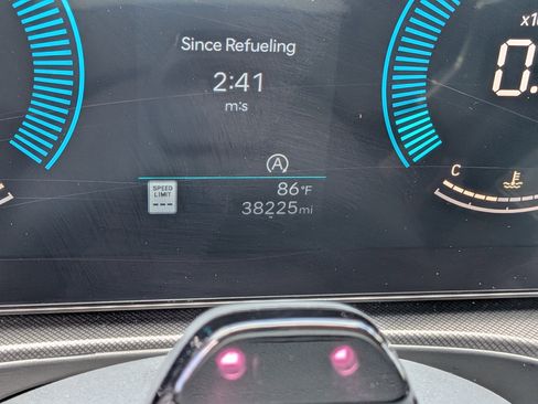 Used 2024 Hyundai Santa Fe SEL image 28